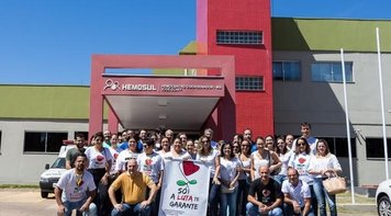 Bancários em greve se mobilizam para doar sangue em Campo Grande MS