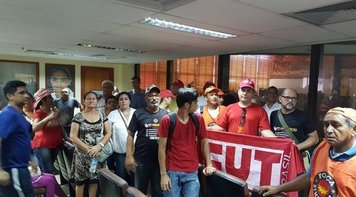 Bancários acreanos dizem não para fim da aposentadoria