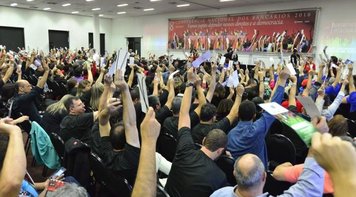 Bancários reivindicam 14,78% de reajuste salarial, defendem emprego e se mobilizam contra a perda de direitos