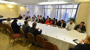 Comando considera insuficiente proposta de 6,5% mais abono e orienta assembleia para dia 1º