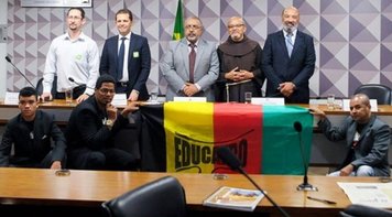 Bancos continuam discriminado negros e pessoas com deficiência