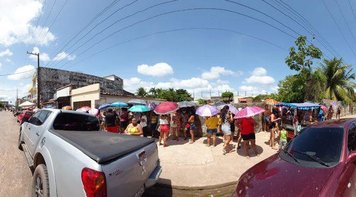 Caravana em Cametá: A espera pelo “Renda Pará” demora horas embaixo de um sol quente