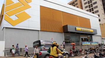 Principal agência do BB de Porto Velho fecha as portas para a população