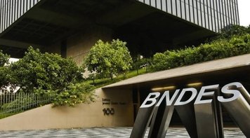 Funcionários do BNDES referendaram comissão de negociação
