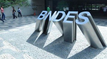 Associação de funcionários do BNDES critica proposta de antecipação de recursos pelo banco
