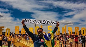 Brasil não aguenta mais 15 meses de insanidade e incompetência, afirmam centrais