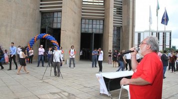 Brasil precisa de uma Caixa 100% pública, forte, social e com empregados valorizados