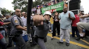 Ato contra Temer reúne 20 mil em SP mesmo após violência da PM