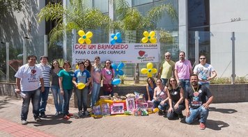 Bancários em greve iniciam campanha de arrecadação de brinquedos