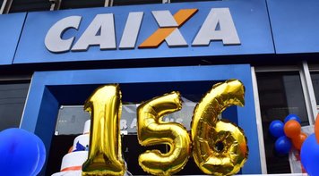 Seeb/MT comemora os 156 anos de fundação da Caixa com bolo e protesto