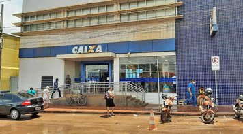 Caravana Bancária: Faltam condições dignas de trabalho, sobram reclamações de clientes e insatisfação de bancários da Caixa em Canaã 