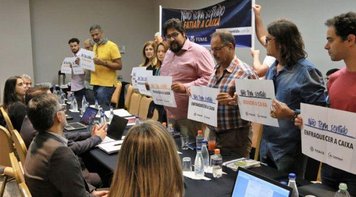 Caixa frustra na primeira negociação do ano, marcada por protesto dos empregados