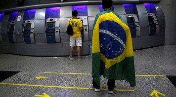 Sob ataque liberal, Caixa completa 158 anos