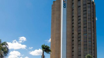 Acionada pelo Sindicato, Justiça concede liminar suspendendo reestruturação da Caixa no DF