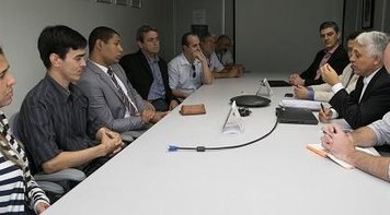 Em reunião frustrante, Caixa descarta retomada de contratações