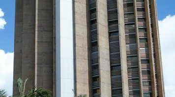 Quatro últimos presidentes da Caixa defendem banco 100% público