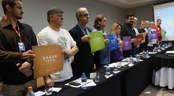 Sem avanços, negociação com a Caixa é marcada por protesto em defesa do Saúde Caixa