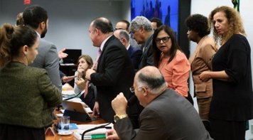 Após novo adiamento, deputados voltam a debater Escola sem Partido em Comissão nesta quarta 5