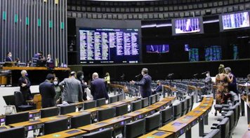 Câmara aprova projeto que legaliza orçamento secreto, ‘sistema mais escandaloso que já existiu’