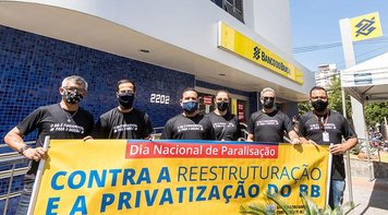 Com agências paralisadas, SEEBCG-MS protesta contra reestruturação do BB