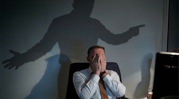 Psicóloga explica como a gestão pelo medo nos bancos provoca ansiedade e outros transtornos mentais