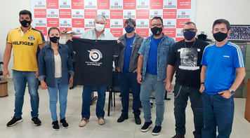 Diretores do SEEBCG-MS recebem visita do ex-governador Zeca do PT