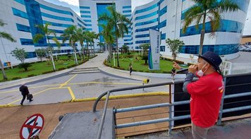 Trabalhadores em Rondônia fazem carreata pela Vacina Já para bancários e cooperativários