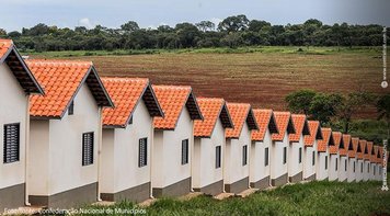 Movimento de moradia cobra verba para casa popular