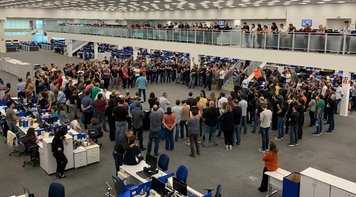 Funcionários do Banco do Brasil protestam contra reestruturação