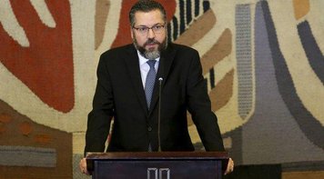 Diplomatas estão constrangidos e envergonhados com chanceler, diz agência Reuters