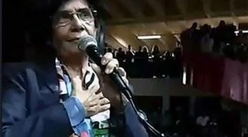 Instituições precisam se fortalecer para resistir ao autoritarismo de Bolsonaro, diz Chaui