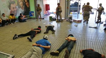 Chile protesta contra alta do custo da vida. Piñera manda exército pras ruas: 7 mortos