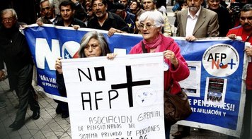 Chilenos que se aposentam recebem quase 50% do salário mínimo