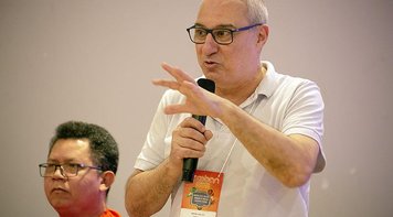 As mudanças profundas no trabalho bancário promovem a gestão pelo medo nos bancos, atesta Mauro Salles