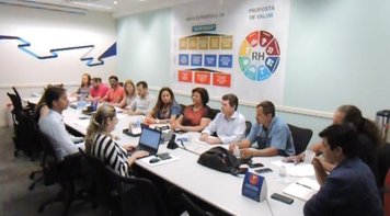 COE Bradesco debate fechamento de agências e seguro saúde com o banco