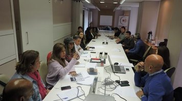 Bancários do Itaú discutem emprego com o banco nesta terça