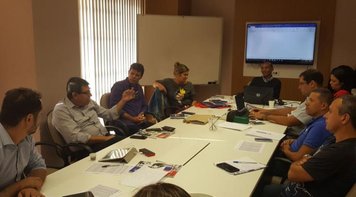 COE do Itaú apresenta reivindicações ao banco