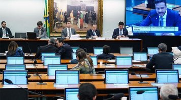 Comissão especial encerra discussão sobre reforma. Relator complementa parecer nesta quinta