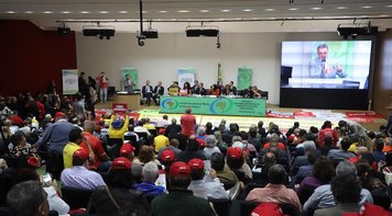 Dia Nacional de Luta no Banco do Brasil: Sindicato de Brasília leva denúncia ao Congresso