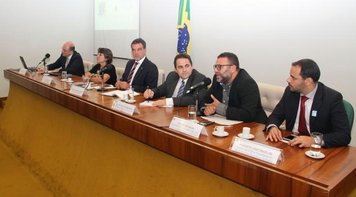 Contraf-CUT participa de audiência pública sobre reestruturação do BB