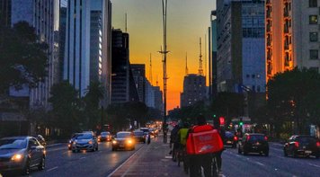 Brasil tem mais 1.274 vítimas em 24 horas e se aproxima de 40 mil mortes pela covid-19, informa o Conass