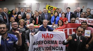Frente Parlamentar em Defesa da Previdência define agenda de combate à reforma de Temer