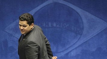 Alcolumbre cria comissão para avaliar MP da contribuição sindical