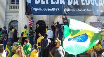 FALHOU: Atos por Bolsonaro fracassam e perdem para a mobilização em defesa da educação