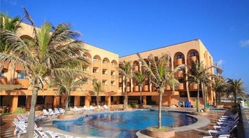 Depois de pagar PLR pífia, BNB promove encontro na praia do Ceará para gestores