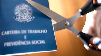Mercado de trabalho só abre vagas sem carteira. Desalento atinge 4,7 milhões