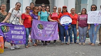 Bancárias e trabalhadoras celebram o Dia Internacional da Mulher com marcha pelas ruas de Belém