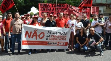 Trabalhadores vão às ruas por direitos e previdência
