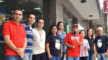 Bancários protestam e exigem reunião para discutir a reestruturação no Banpará