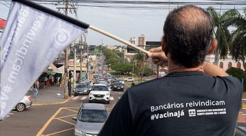 Carreata dos bancários em Campo Grande reivindica inclusão da categoria na vacinação contra Covid-19